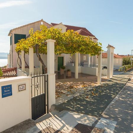 Apartments Lux Bol Ngoại thất bức ảnh